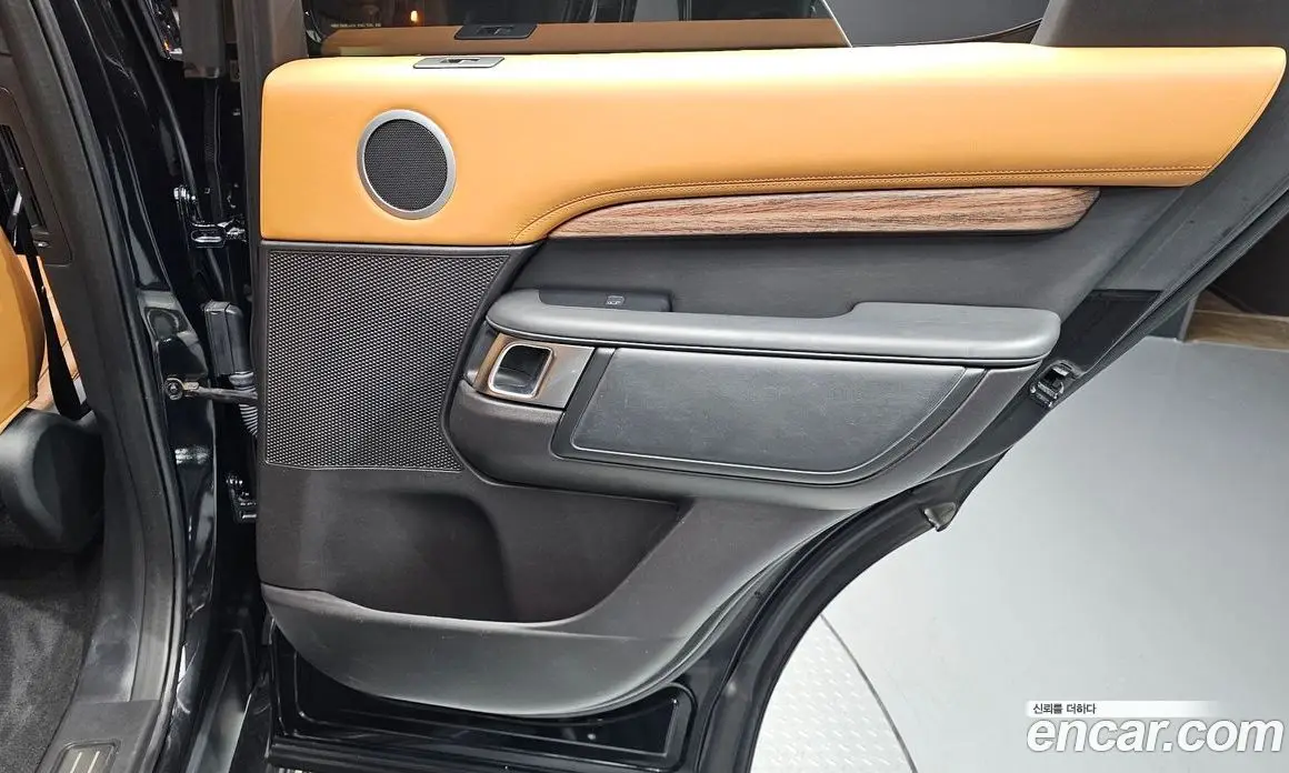 Land Rover Discovery 2019 3.0 автомат (гидро), фото 15