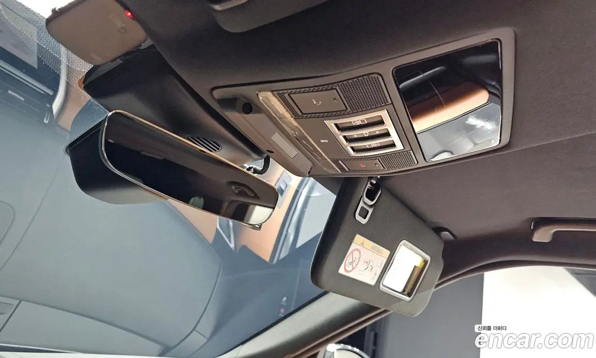 Land Rover Discovery 2019 3.0 автомат (гидро), фото 23