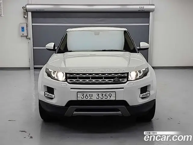 Land Rover Range Rover Evoque 2015 2.2 автомат (гидро), миниатюра 2