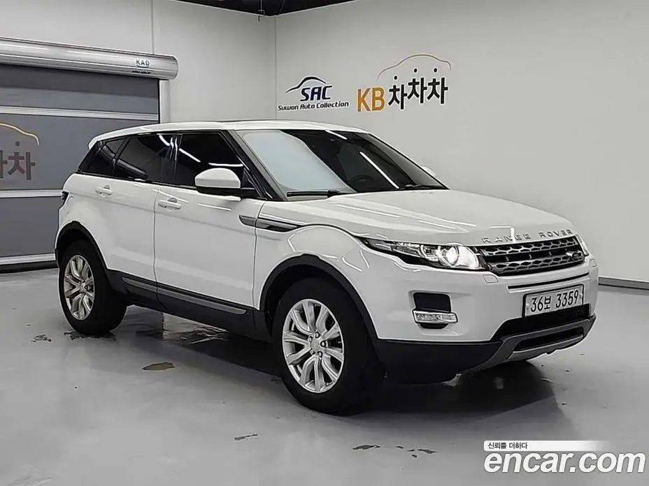 Land Rover Range Rover Evoque 2015 2.2 автомат (гидро), фото 4