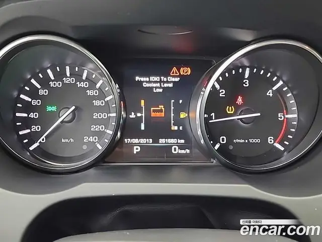 Land Rover Range Rover Evoque 2015 2.2 автомат (гидро), миниатюра 6