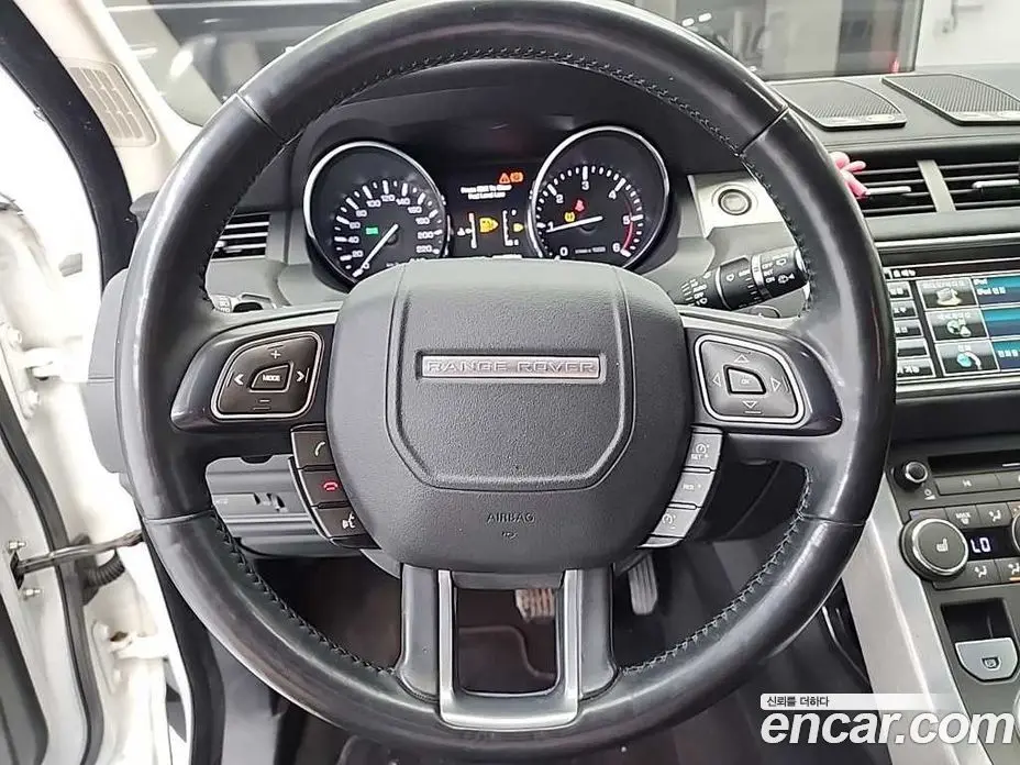 Land Rover Range Rover Evoque 2015 2.2 автомат (гидро), фото 9