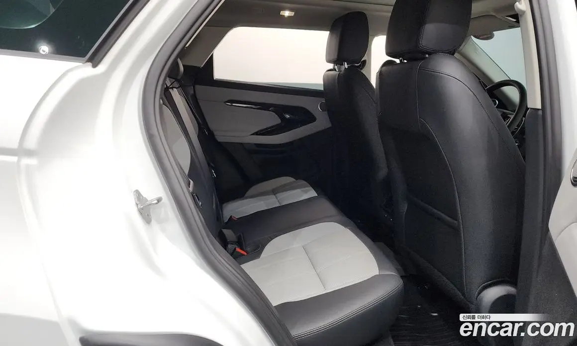 Land Rover Range Rover Evoque 2024 2.0 автомат (гидро), фото 12