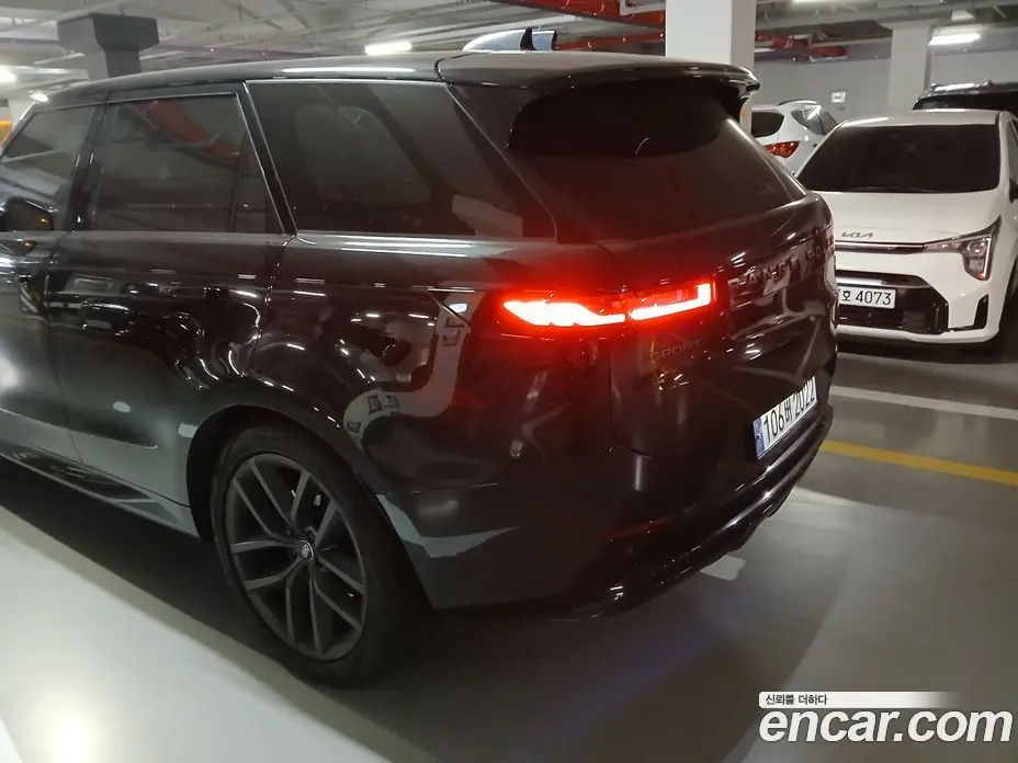 Land Rover Range Rover Sport 2023 3.0 автомат (гидро), фото 3