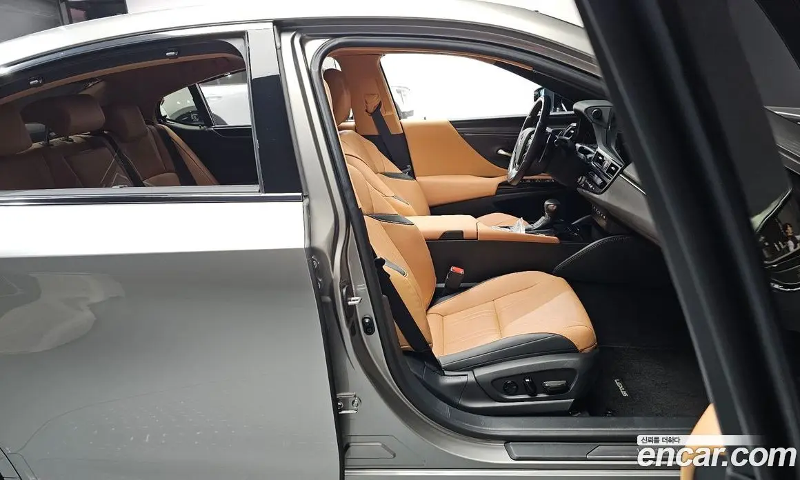 Lexus ES 2025 2.5 автомат (гидро), фото 16 Lexus ES 2025 2.5 автомат (гидро), фото 16