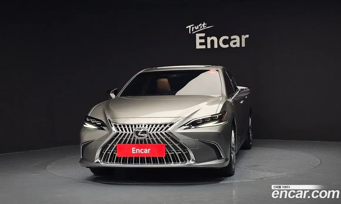 Lexus ES 2025 2.5 автомат (гидро), фото 3 Lexus ES 2025 2.5 автомат (гидро), фото 3