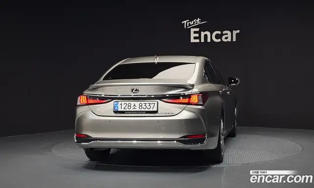 Lexus ES 2025 2.5 автомат (гидро), миниатюра 4 Lexus ES 2025 2.5 автомат (гидро), миниатюра 4