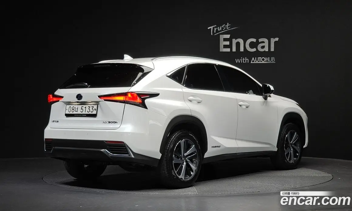 Lexus NX 2017 2.5 автомат (гидро), фото 2 Lexus NX 2017 2.5 автомат (гидро), фото 2