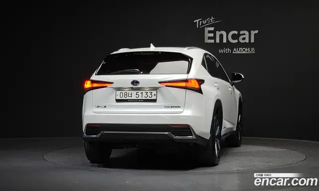 Lexus NX 2017 2.5 автомат (гидро), миниатюра 4 Lexus NX 2017 2.5 автомат (гидро), миниатюра 4