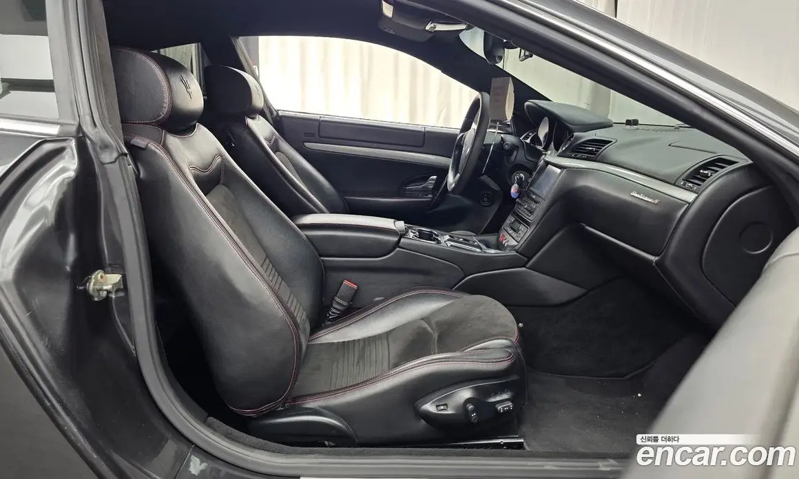 Maserati GranTurismo 2009 4.7 автомат (гидро), фото 11 Maserati GranTurismo 2009 4.7 автомат (гидро), фото 11