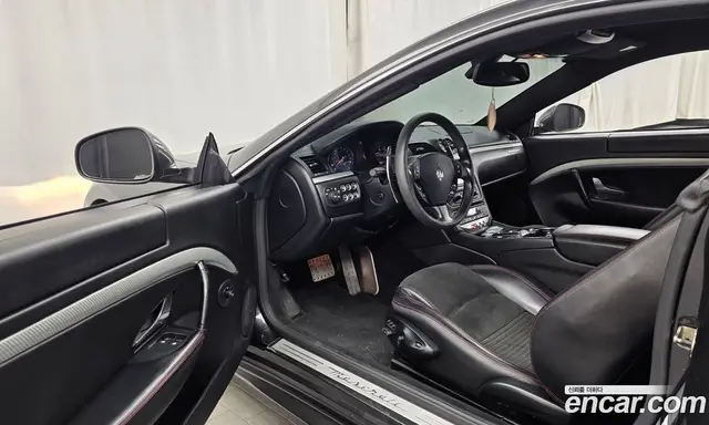 Maserati GranTurismo 2009 4.7 автомат (гидро), миниатюра 10 Maserati GranTurismo 2009 4.7 автомат (гидро), миниатюра 10