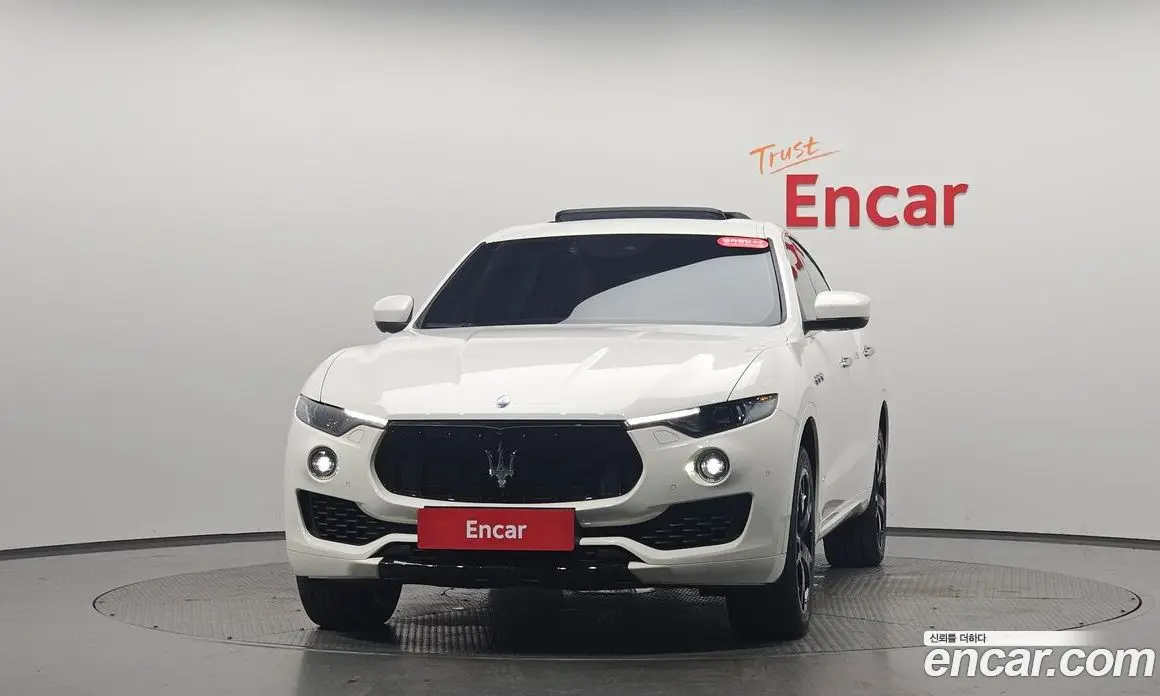 Maserati Levante 2017 3.0 автомат (гидро), фото 2 Maserati Levante 2017 3.0 автомат (гидро), фото 2