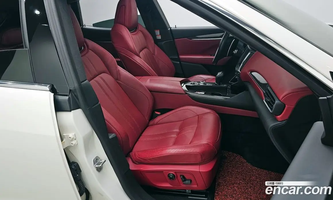 Maserati Levante 2017 3.0 автомат (гидро), фото 15 Maserati Levante 2017 3.0 автомат (гидро), фото 15