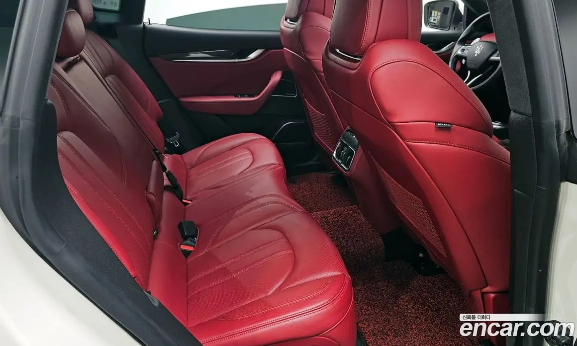 Maserati Levante 2017 3.0 автомат (гидро), фото 16 Maserati Levante 2017 3.0 автомат (гидро), фото 16
