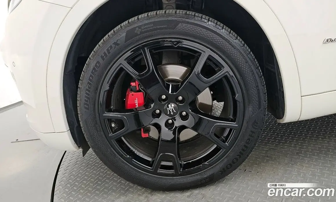 Maserati Levante 2017 3.0 автомат (гидро), фото 4 Maserati Levante 2017 3.0 автомат (гидро), фото 4