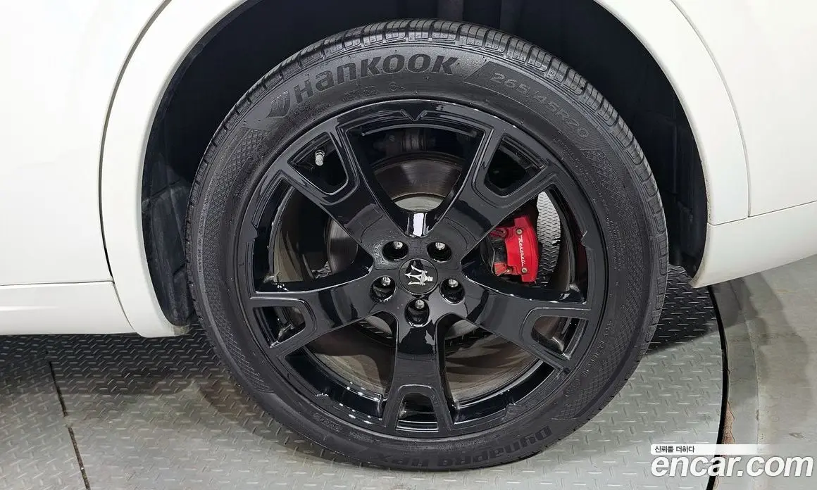 Maserati Levante 2017 3.0 автомат (гидро), фото 6 Maserati Levante 2017 3.0 автомат (гидро), фото 6