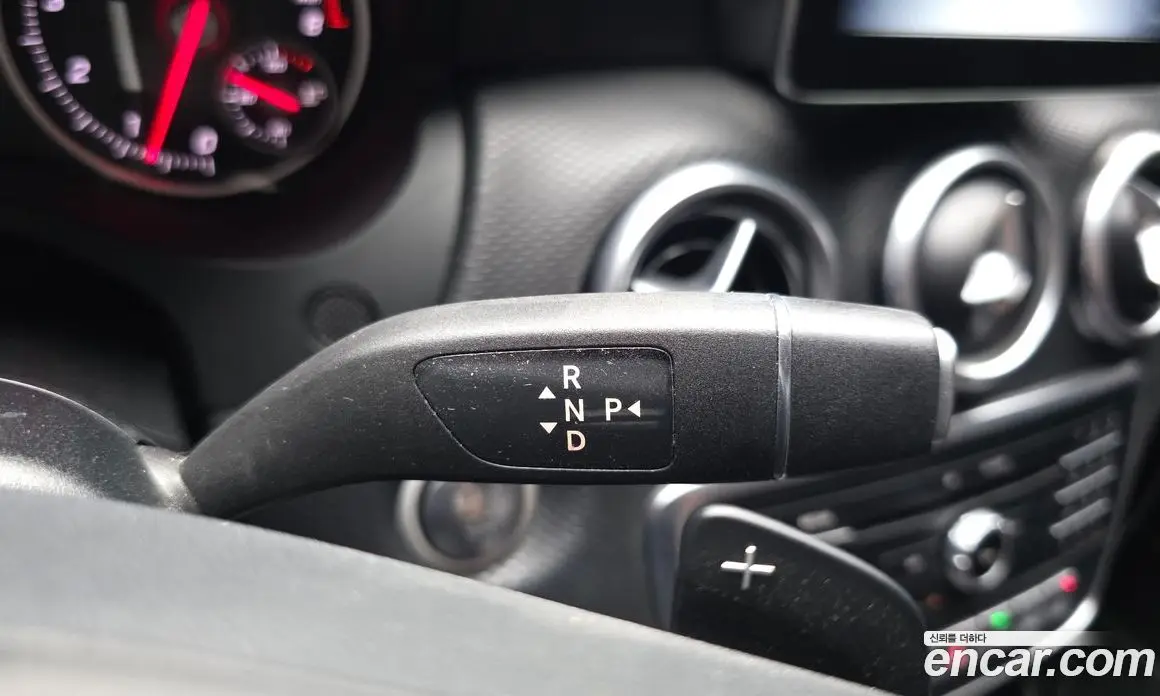 Mercedes-Benz A-Class 2018 1.6 автомат (гидро), фото 12