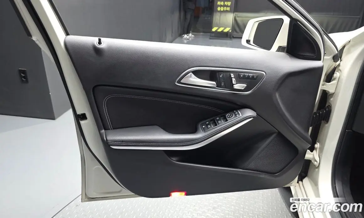 Mercedes-Benz A-Class 2018 1.6 автомат (гидро), фото 14