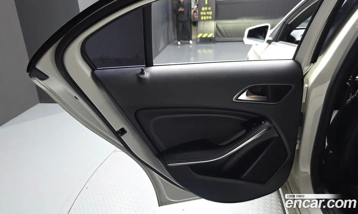 Mercedes-Benz A-Class 2018 1.6 автомат (гидро), фото 15