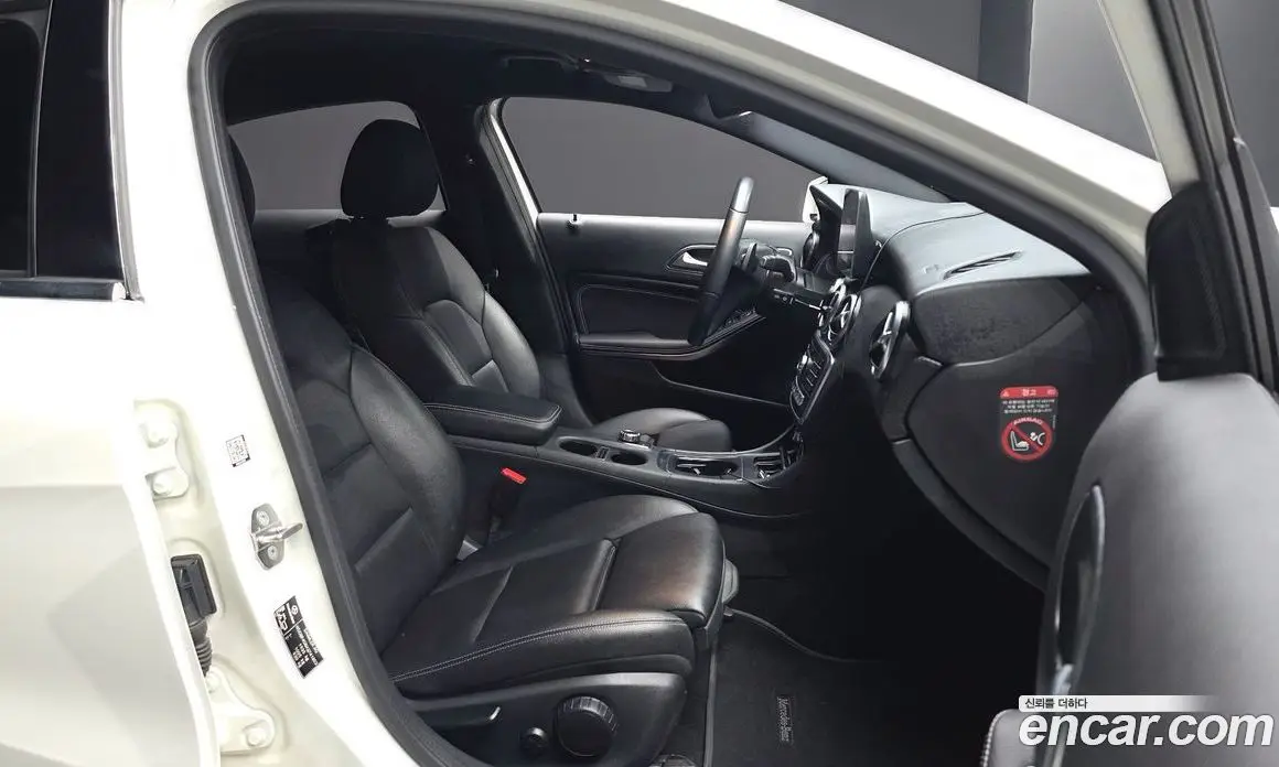 Mercedes-Benz A-Class 2018 1.6 автомат (гидро), фото 16
