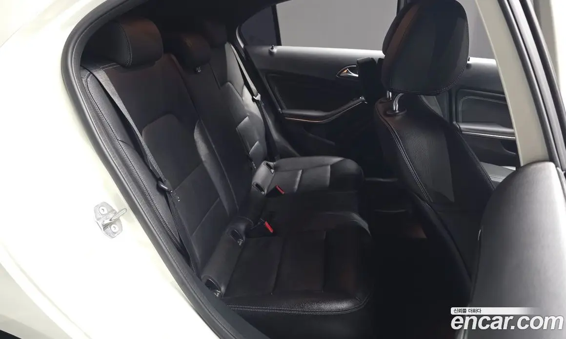Mercedes-Benz A-Class 2018 1.6 автомат (гидро), фото 17