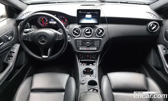 Mercedes-Benz A-Class 2018 1.6 автомат (гидро), миниатюра 10