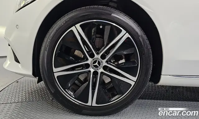 Mercedes-Benz C-Class 2020 1.9 автомат (гидро), миниатюра 5