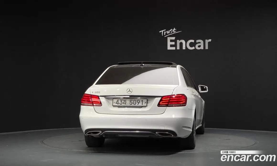 Mercedes-Benz E-Class 2014 3.5 автомат (гидро), фото 4