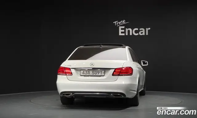 Mercedes-Benz E-Class 2014 3.5 автомат (гидро), миниатюра 4