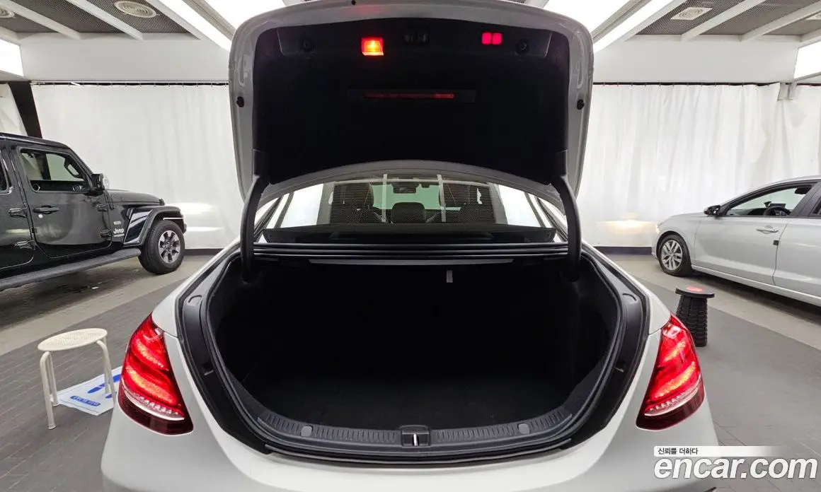 Mercedes-Benz E-Class 2019 2.0 автомат (гидро), фото 26