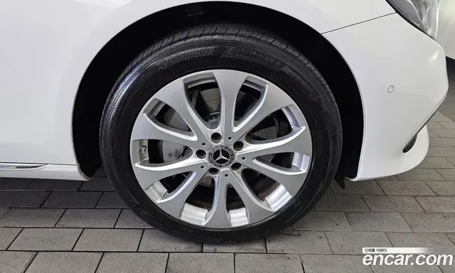 Mercedes-Benz E-Class 2019 2.0 автомат (гидро), миниатюра 7