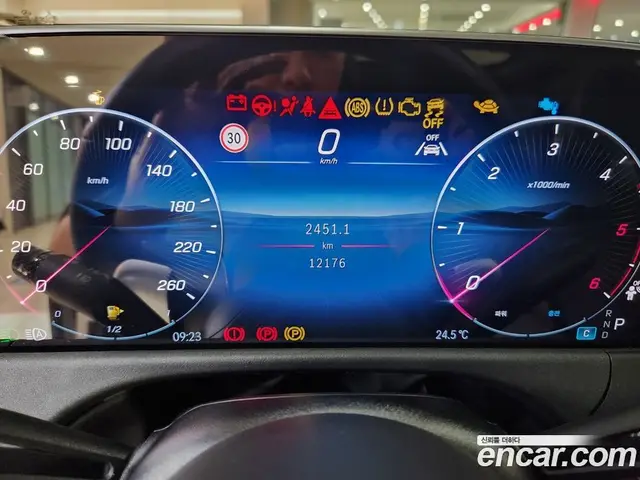 Mercedes-Benz E-Class 2024 2.0 автомат (гидро), миниатюра 8