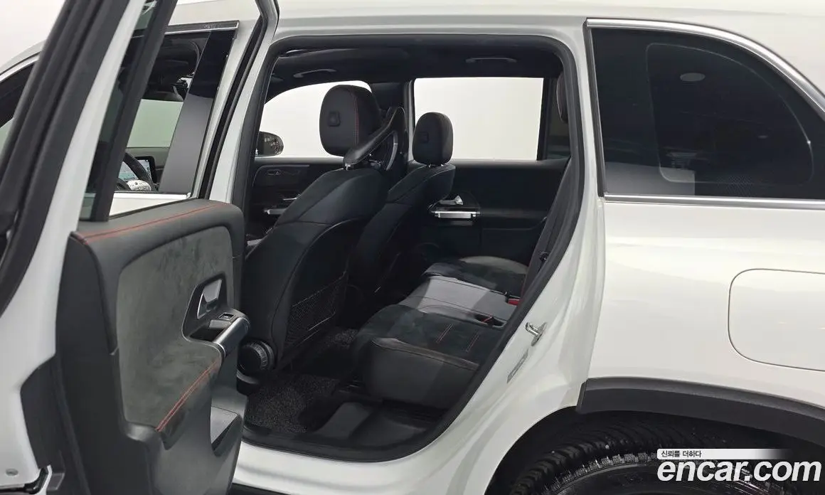 Mercedes-Benz GLB-Class 2022 2.0 автомат (гидро), фото 26