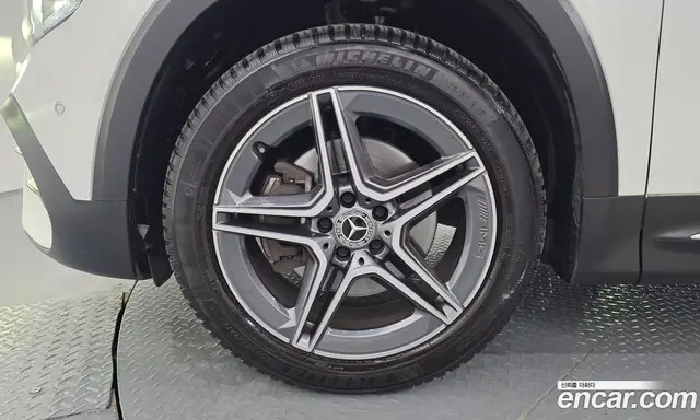 Mercedes-Benz GLB-Class 2022 2.0 автомат (гидро), миниатюра 5