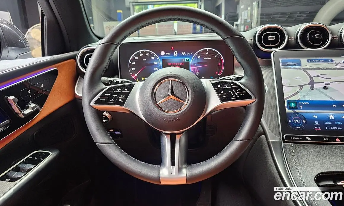 Mercedes-Benz GLC-Class 2024 2.0 автомат (гидро), фото 19
