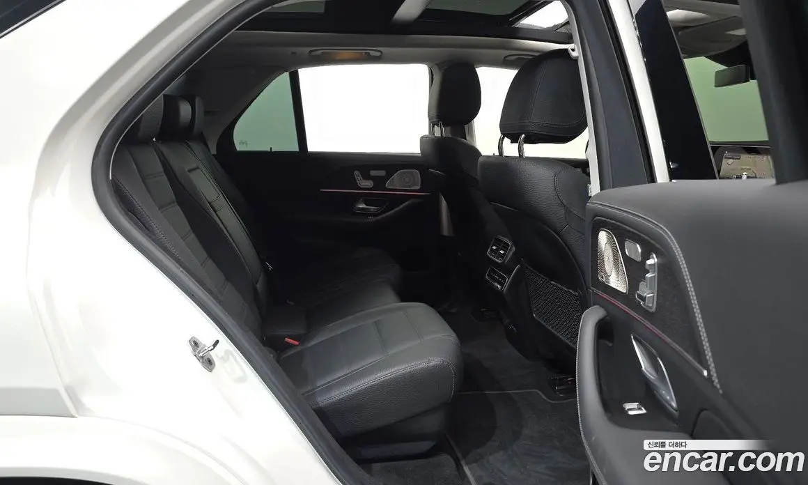 Mercedes-Benz GLE-Class 2023 3.0 автомат (гидро), фото 12