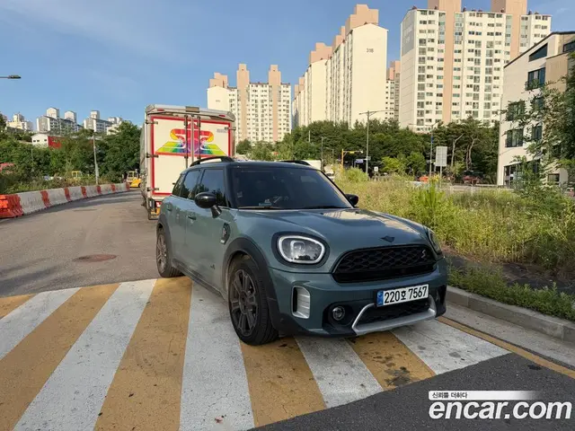 Mini Countryman 2023 2.0 автомат (гидро), миниатюра 3