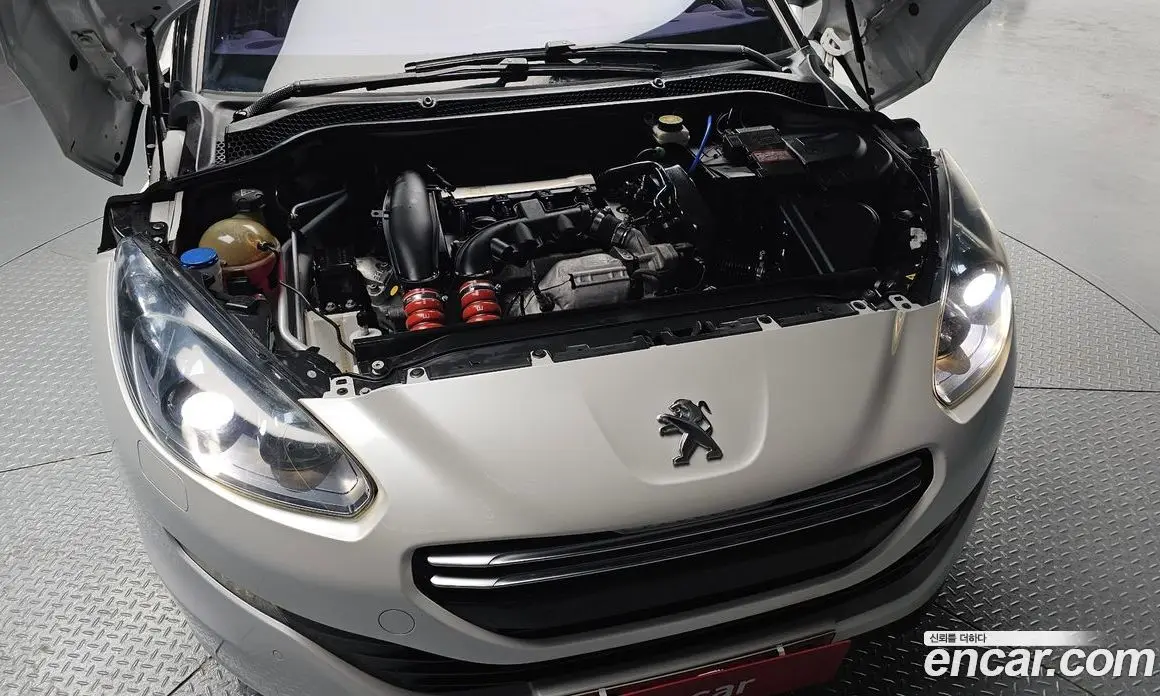 Peugeot RCZ 2013 1.6 автомат (гидро), фото 6 Peugeot RCZ 2013 1.6 автомат (гидро), фото 6