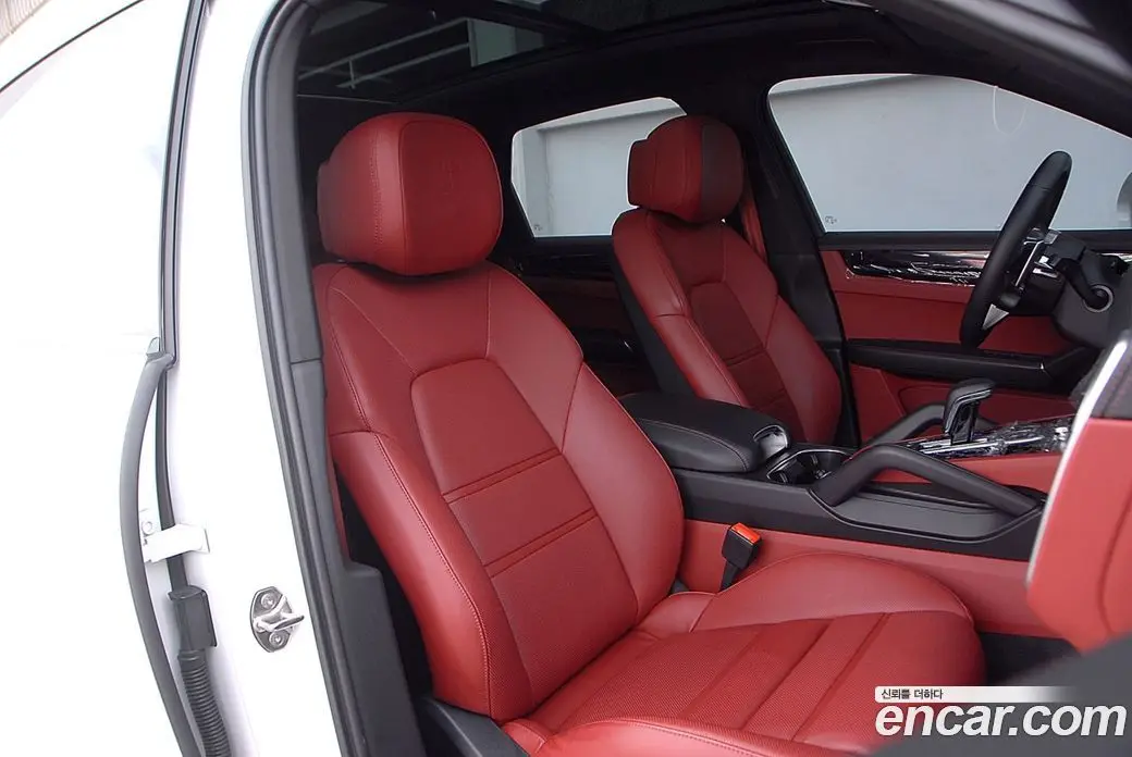 Porsche Cayenne 2023 3.0 автомат (гидро), фото 17