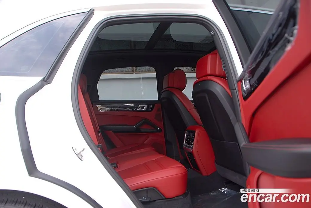 Porsche Cayenne 2023 3.0 автомат (гидро), фото 18