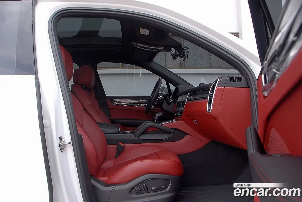 Porsche Cayenne 2023 3.0 автомат (гидро), фото 19
