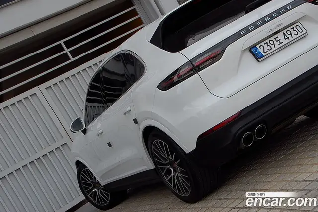 Porsche Cayenne 2023 3.0 автомат (гидро), миниатюра 5