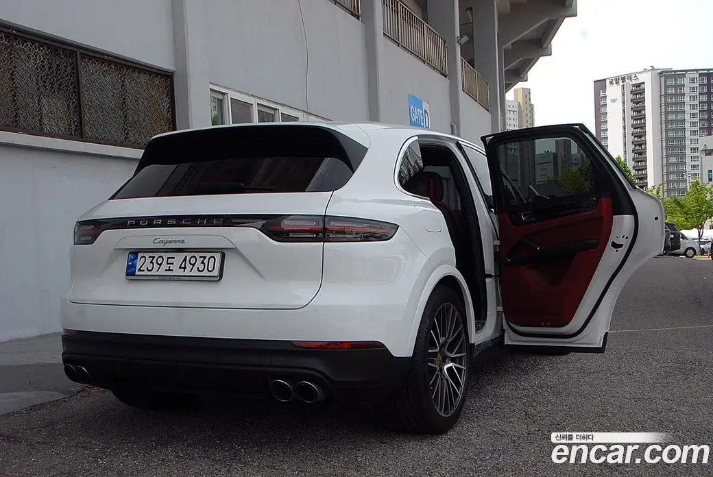 Porsche Cayenne 2023 3.0 автомат (гидро), фото 6