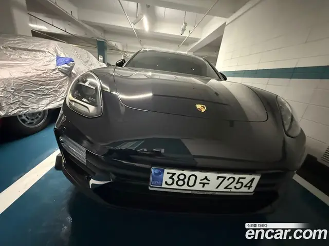Porsche Panamera, 2021, 27 700 км
