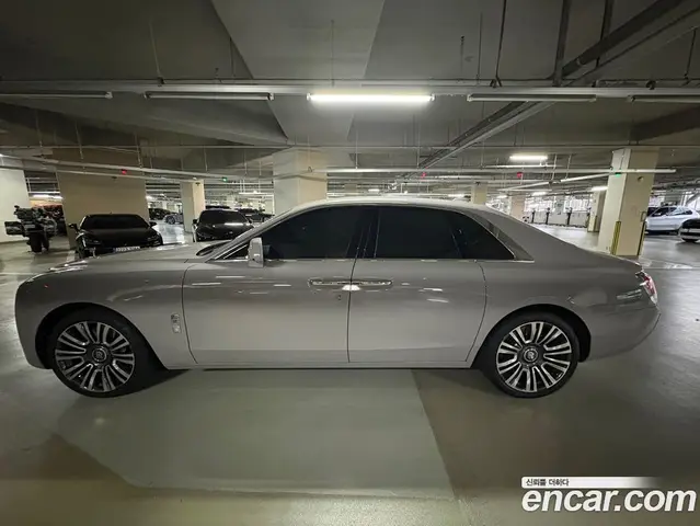 Rolls-Royce Ghost 2022 6.7 автомат (гидро), миниатюра 3 Rolls-Royce Ghost 2022 6.7 автомат (гидро), миниатюра 3