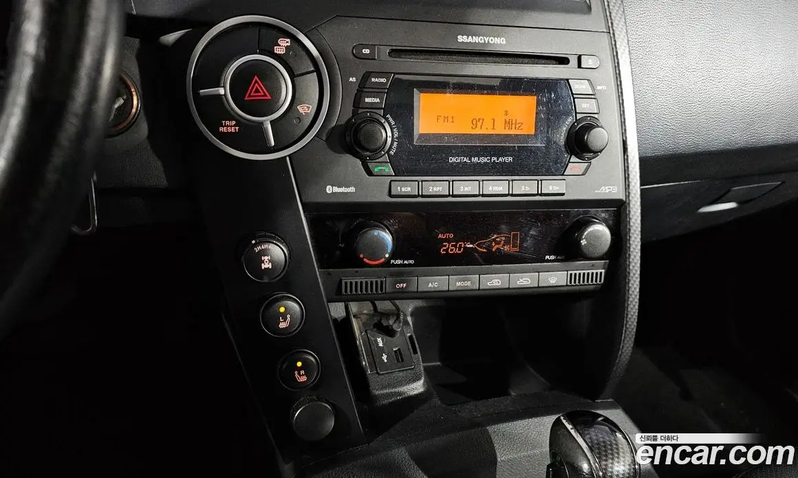 SsangYong Korando 2014 2.0 автомат (гидро), фото 16