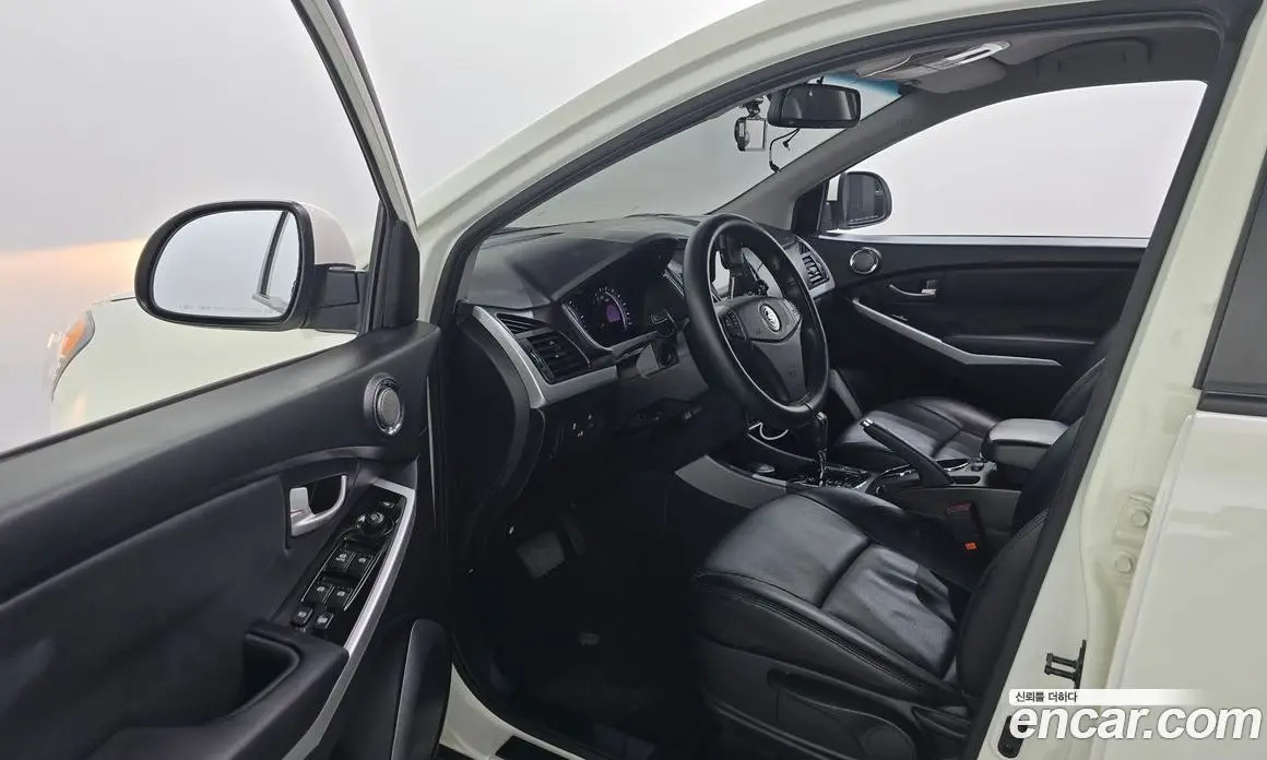 SsangYong Korando 2015 2.0 автомат (гидро), фото 13 SsangYong Korando 2015 2.0 автомат (гидро), фото 13