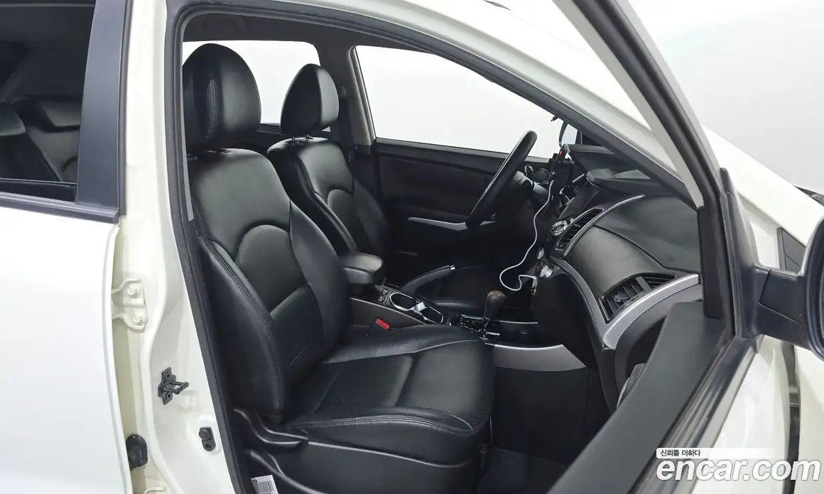 SsangYong Korando 2015 2.0 автомат (гидро), фото 16 SsangYong Korando 2015 2.0 автомат (гидро), фото 16