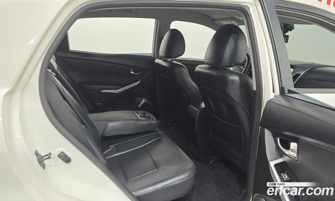 SsangYong Korando 2015 2.0 автомат (гидро), фото 17 SsangYong Korando 2015 2.0 автомат (гидро), фото 17