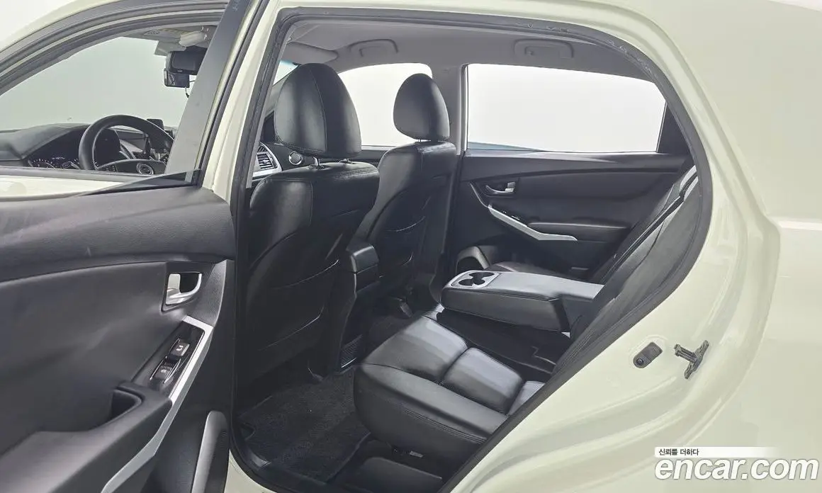 SsangYong Korando 2015 2.0 автомат (гидро), фото 18 SsangYong Korando 2015 2.0 автомат (гидро), фото 18